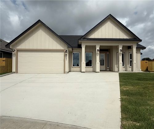 8101 Berenstain Dr, Corpus Christi, TX, 78414-4437 | Card Image