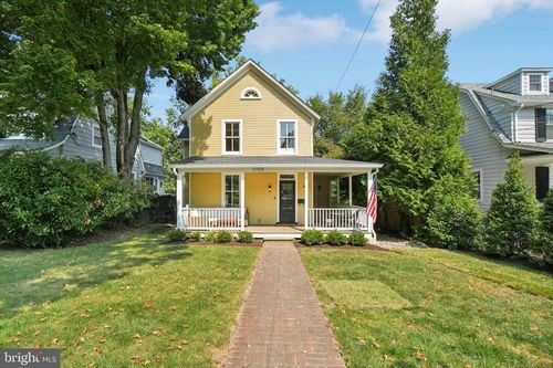 3705 Underwood St, CHEVY CHASE, MD, 20815-4105 | Card Image