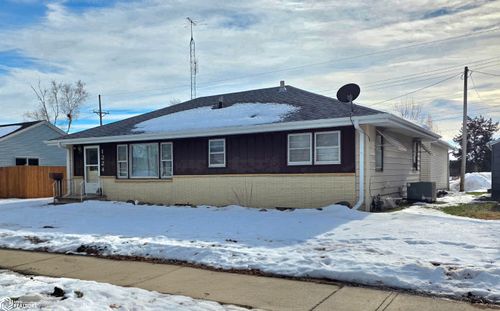 1224 Betsy Ln, Webster City, IA, 50595-2704 | Card Image