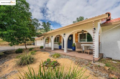 15086 Vista Knolls Dr, Redding, CA, 96001-9524 | Card Image