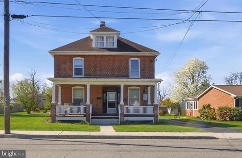 251 E E Grant Street Street, GREENCASTLE, PA, 17225 | Card Image