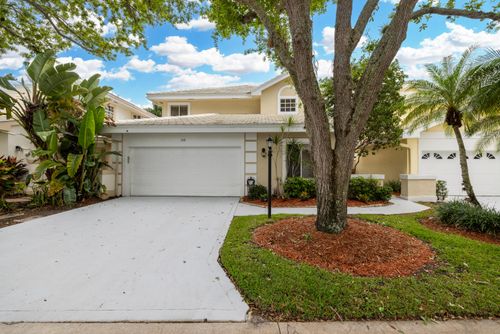 218 Canterbury Dr W, Palm Beach Gardens, FL, 33418-7177 | Card Image