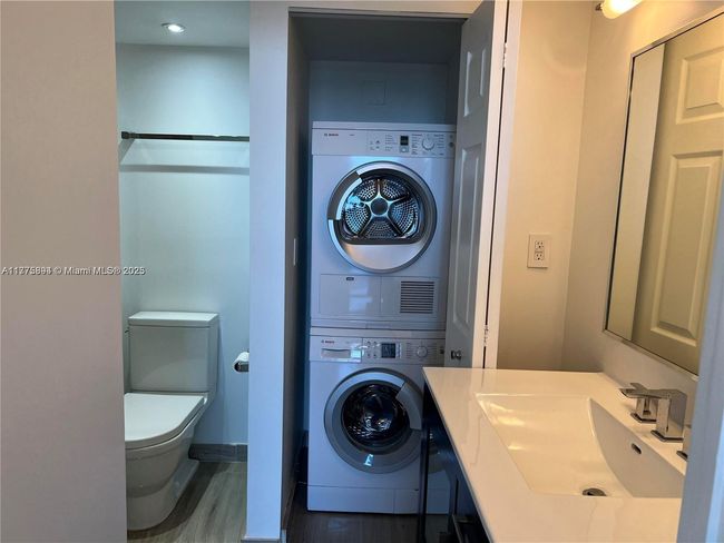 APT-2034 - 20505 E Country Club Dr, Home with 2 bedrooms, 2 bathrooms and null parking in Aventura FL | Image 17