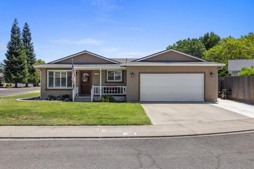 4808 Corona Way, Denair, CA, 95316 | Card Image