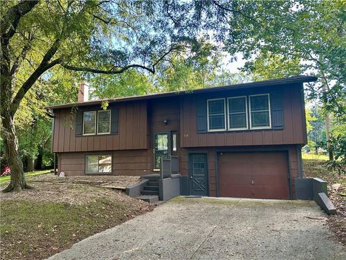 140 White Ridge Dr, Maryville, MO, 64468-1143 | Card Image