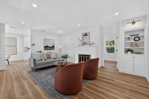 929 Swanston Dr, Sacramento, CA, 95818 | Card Image