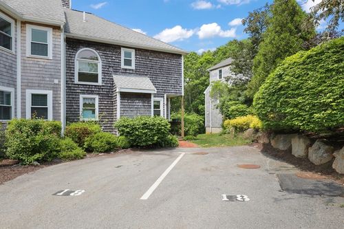 18-18 Harbor Hill Dr, Bourne, MA, 02532-3880 | Card Image