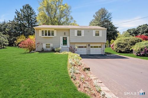 10 Susan Rd, Vernon, CT, 06066-5420 | Card Image