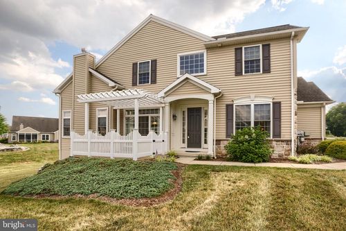 425 Carmella Dr, MECHANICSBURG, PA, 17050-3718 | Card Image