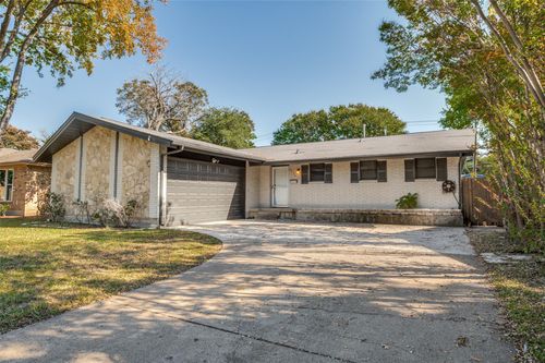 8574 Sweetwood Dr, Dallas, TX, 75228-5304 | Card Image