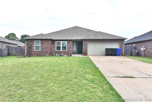 4716 S 197th East Ave, Broken Arrow, OK, 74014-1363 | Card Image