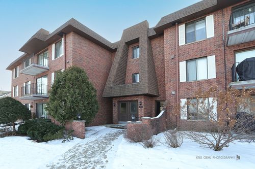 apt-206-100 Clubhouse Ln, Lake Zurich, IL, 60047-2110 | Card Image