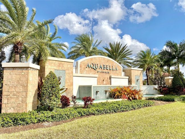 10607 W 34 Th Ct, Townhouse with 3 bedrooms, 3 bathrooms and null parking in Hialeah FL | Image 27