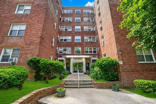 apt-5b-1234 Midland Ave, Bronxville, NY, 10708-6483 | Card Image