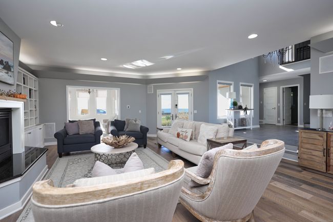 Living Room | Image 8
