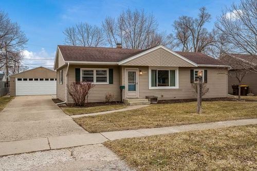 6125 John St, Loves Park, IL, 61111-4201 | Card Image