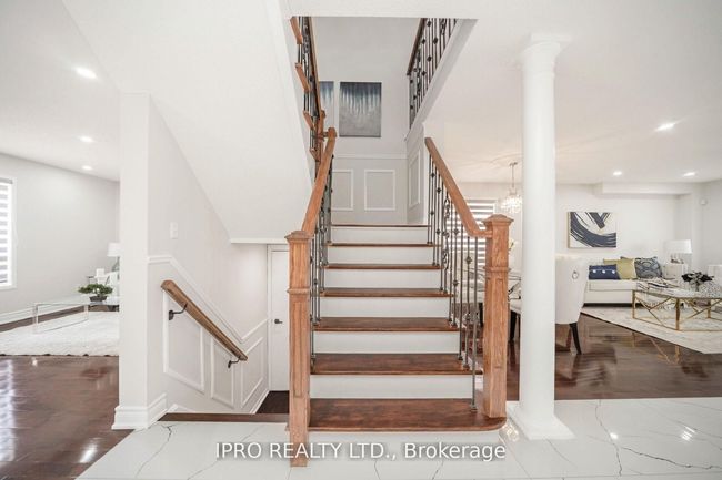 21 Sandway Dr, House other with 7 bedrooms, 5 bathrooms and 4 parking in Brampton ON | Image 17