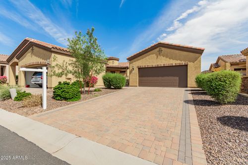 2041 N 88th St, Mesa, AZ, 85207-2466 | Card Image