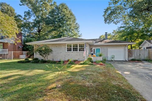 520 Greencastle Lane, Virginia Beach, VA, 23452 | Card Image