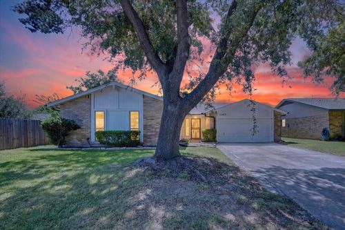 7209 W Cleburne Rd, Fort Worth, TX, 76133-6850 | Card Image