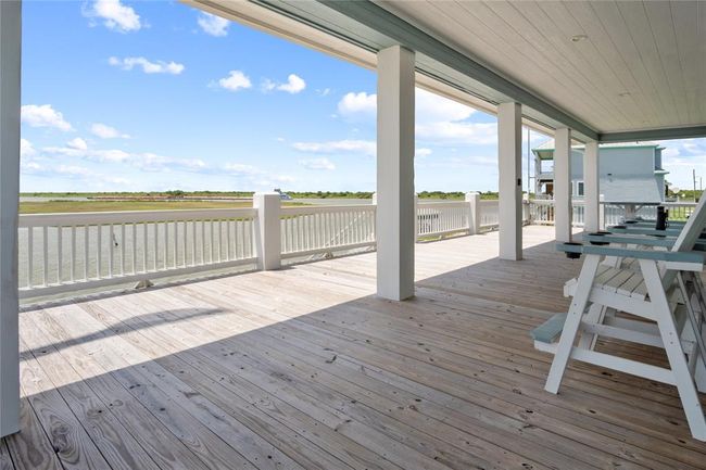 1301 Lagoon Dr, House other with 3 bedrooms, 2 bathrooms and 1 parking in Crystal Beach TX | Image 33