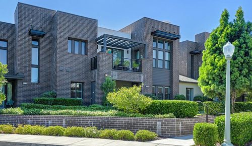3231 Mckinley Village Way, Sacramento, CA, 95816 | Card Image