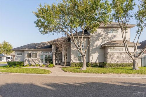 818 Hill Country Rd, Edinburg, TX, 78539-7470 | Card Image
