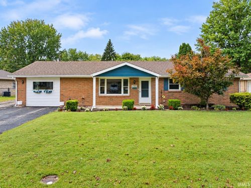 2405 N Colonial Ln, Muncie, IN, 47304-9558 | Card Image