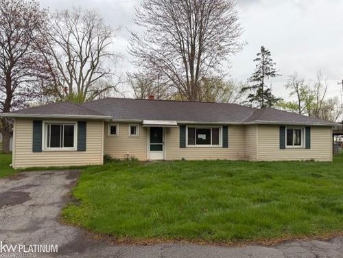 5439 River Rd, East China, MI, 48054-4180 | Card Image