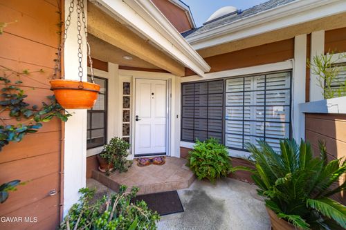 apt-204-5930 Tampa Ave, Tarzana, CA, 91356-1146 | Card Image