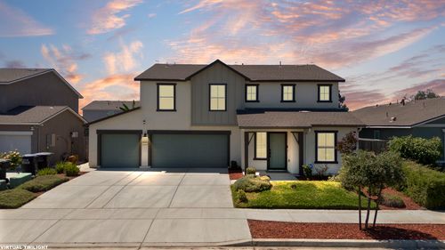 935 E Cameron Ave, Visalia, CA, 93292-3451 | Card Image