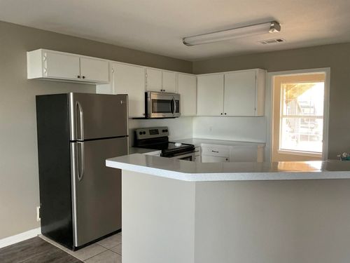 400 Green Leaf, Horseshoe Bay, TX, 78657-5891 | Card Image