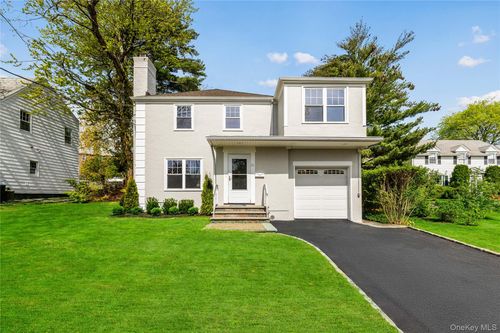 21 Keogh Ln, New Rochelle, NY, 10805-1307 | Card Image