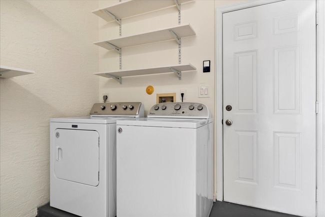 10705 Pelican Dr, Condo with 2 bedrooms, 2 bathrooms and null parking in West Palm Beach FL | Image 19