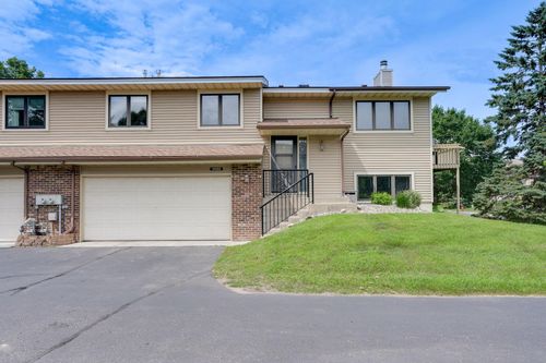 14865 Lower Endicott Way, Apple Valley, MN, 55124-6411 | Card Image