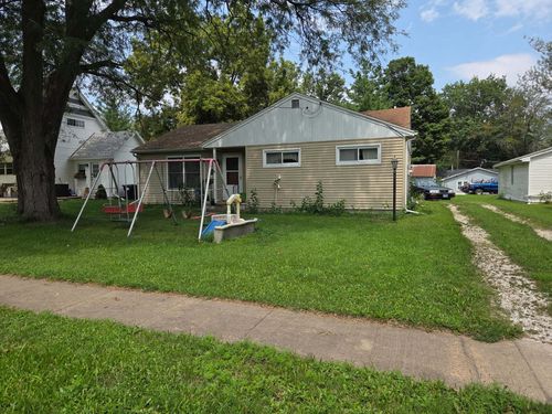 825 Locust Street, Carthage, IL, 62321 | Card Image