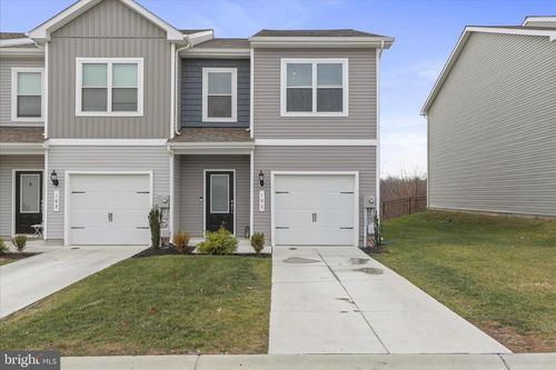 193 Hampstead Blvd, FALLING WATERS, WV, 25419-4593 | Card Image