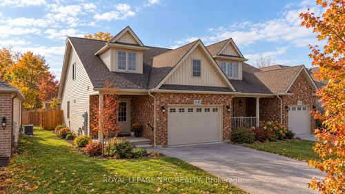 3945 Village Creek Dr, Stevensville, ON, L0S1S0 | Card Image