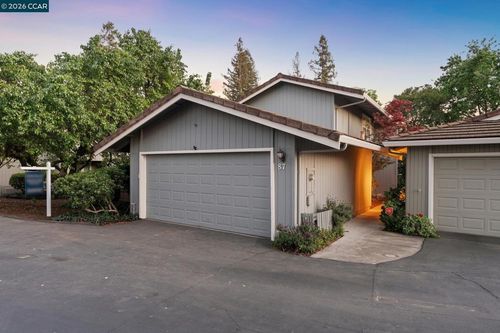 87 Rolling Green Cir, Pleasant Hill, CA, 94523-3266 | Card Image