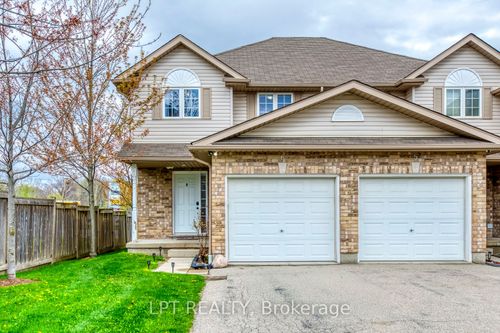 6-10 Fallowfield Dr, Kitchener, ON, N2C0A4 | Card Image
