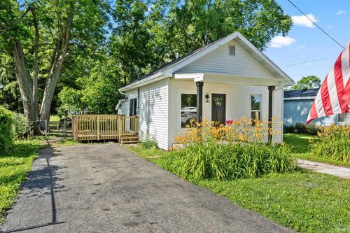 304 E Luin St, Oxford, IN, 47971-8537 | Card Image
