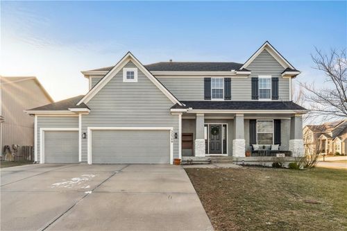 32349 W 165th Ter, Gardner, KS, 66030-7805 | Card Image