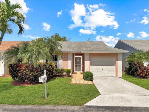 707 Se 22nd Dr, Homestead, FL, 33033-5209 | Card Image