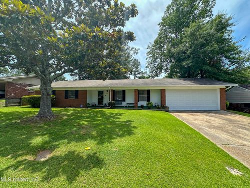 1206 Shady Glen Dr, Clinton, MS, 39056-3634 | Card Image