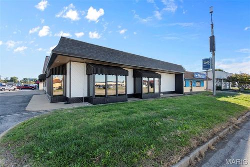 205 S Plaza Way, Cape Girardeau, MO, 63703-5834 | Card Image