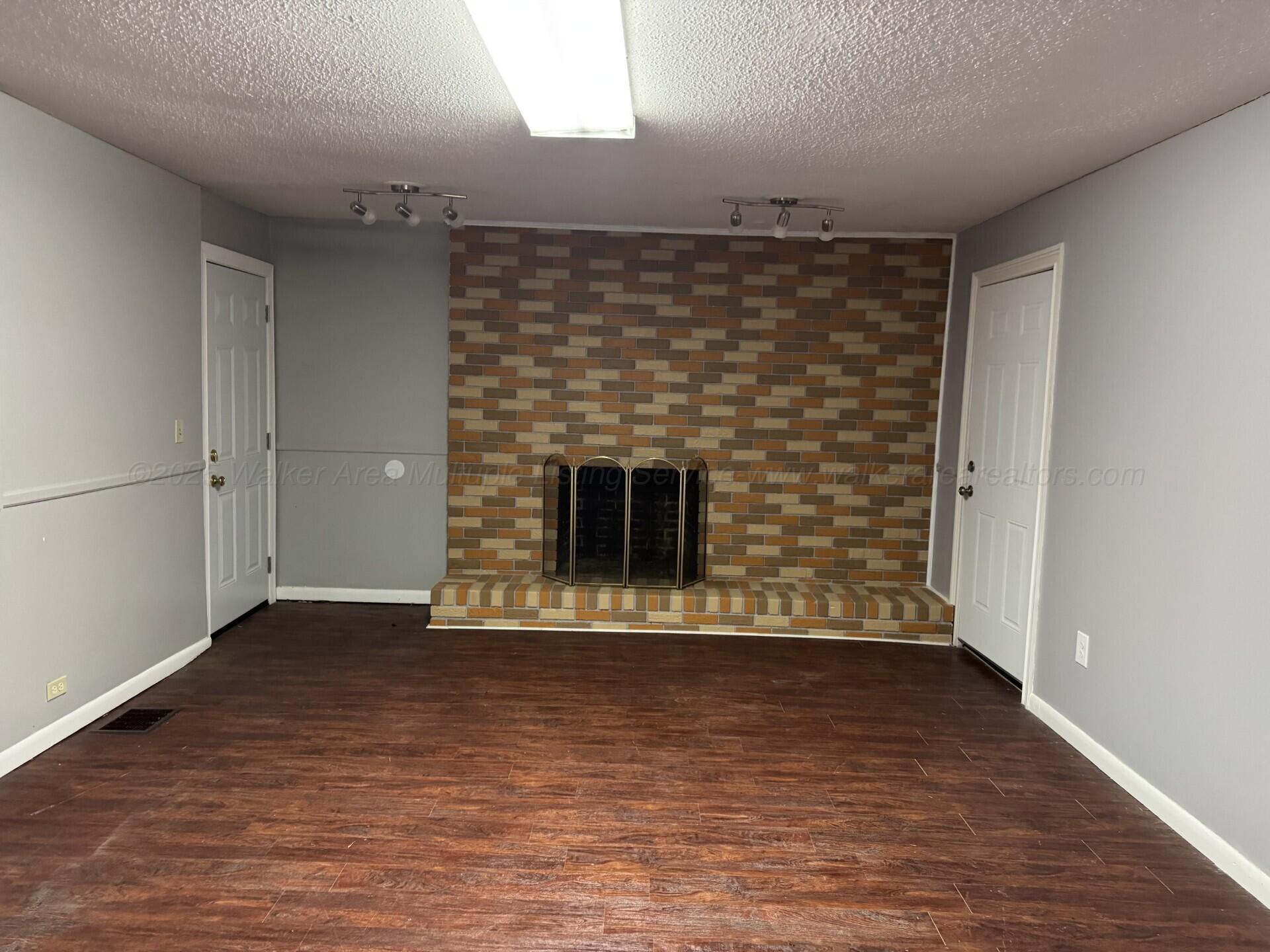 Commercial Sale in Jasper 5