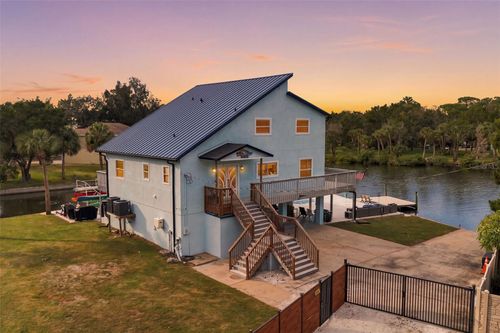 14523 Barlow Ln, Hudson, FL, 34667-1128 | Card Image