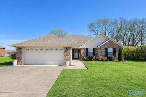 23886 May Ln, Athens, AL, 35613-3747 | Card Image