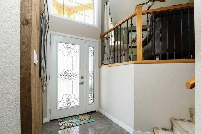 138 Cougar Road N, Home with 5 bedrooms, 3 bathrooms and 4 parking in Lethbridge AB | Image 2