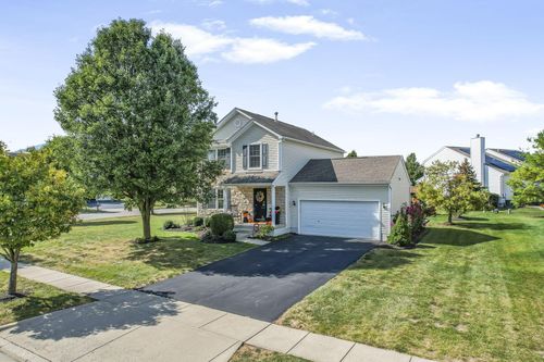3225 Weeping Spruce Dr, Grove City, OH, 43123-1490 | Card Image